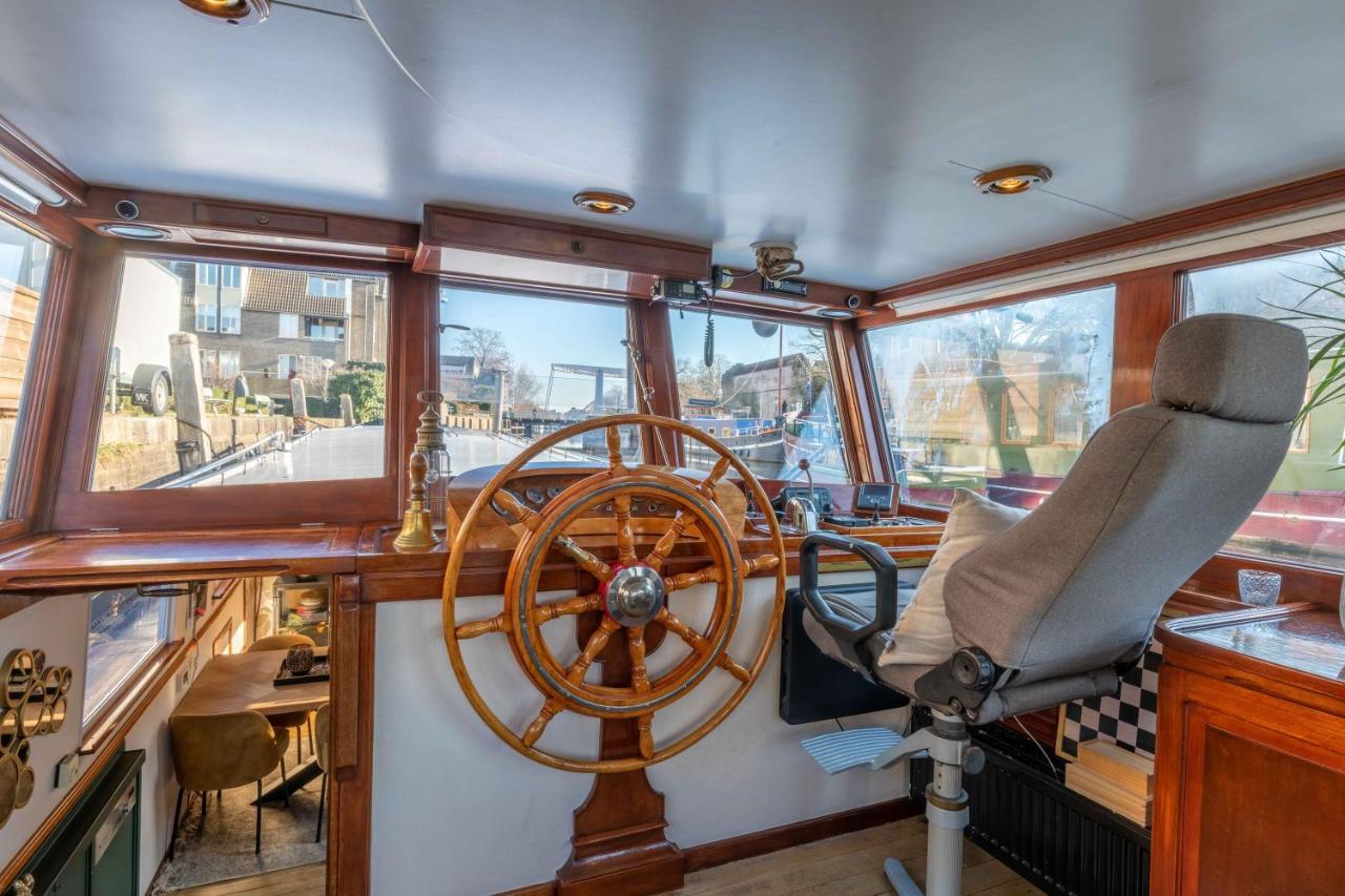 The Luxury Boat Hotel Zwolle  Exterior photo